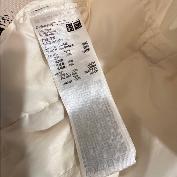 Uniqlo Powder Soft Down Puffer Jacket Yvory Cream Sz M Cabin Cozy Core - Picture 12 of 13